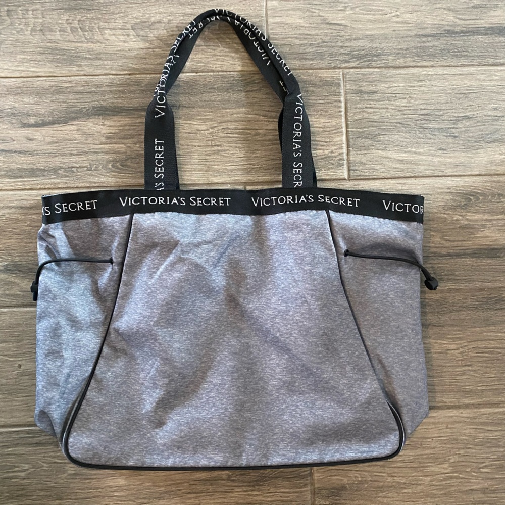 VICTORIAS SECRET CINCH TOTE in GREY with LOGO ON TOP STRIP